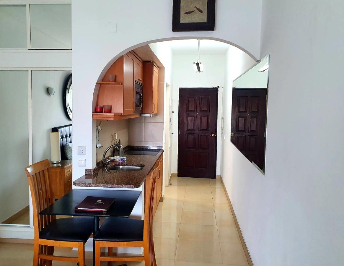 Lagos Main Avenue Studio With Marina View Balcony Екстериор снимка