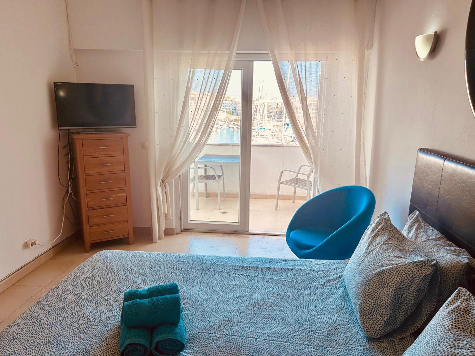 Lagos Main Avenue Studio With Marina View Balcony Екстериор снимка